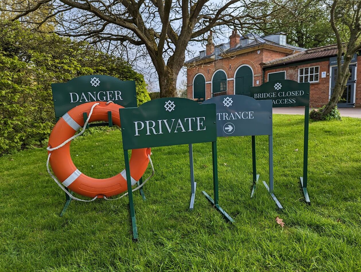 Soanes Signs of Norwich - Pavement & Street Signs - Work Example 28